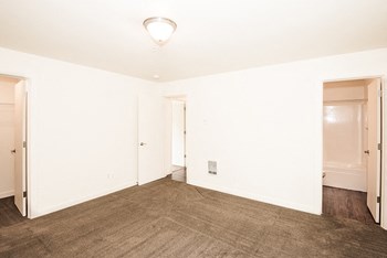 Greenburg 2 Bedroom Apt Greenburg - 2 Bed Apt